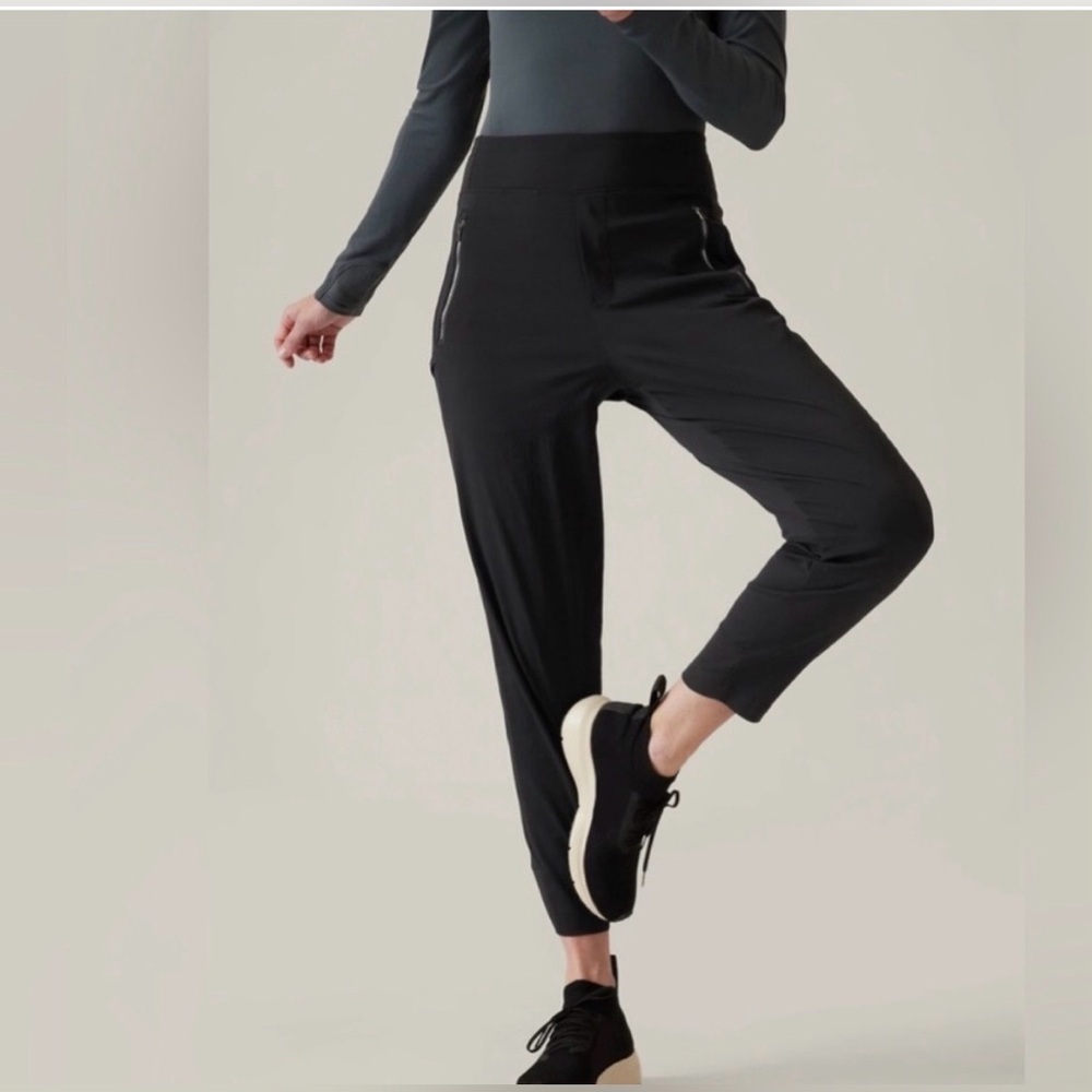 Athleta Trekkie Pants in Black| Size: 18